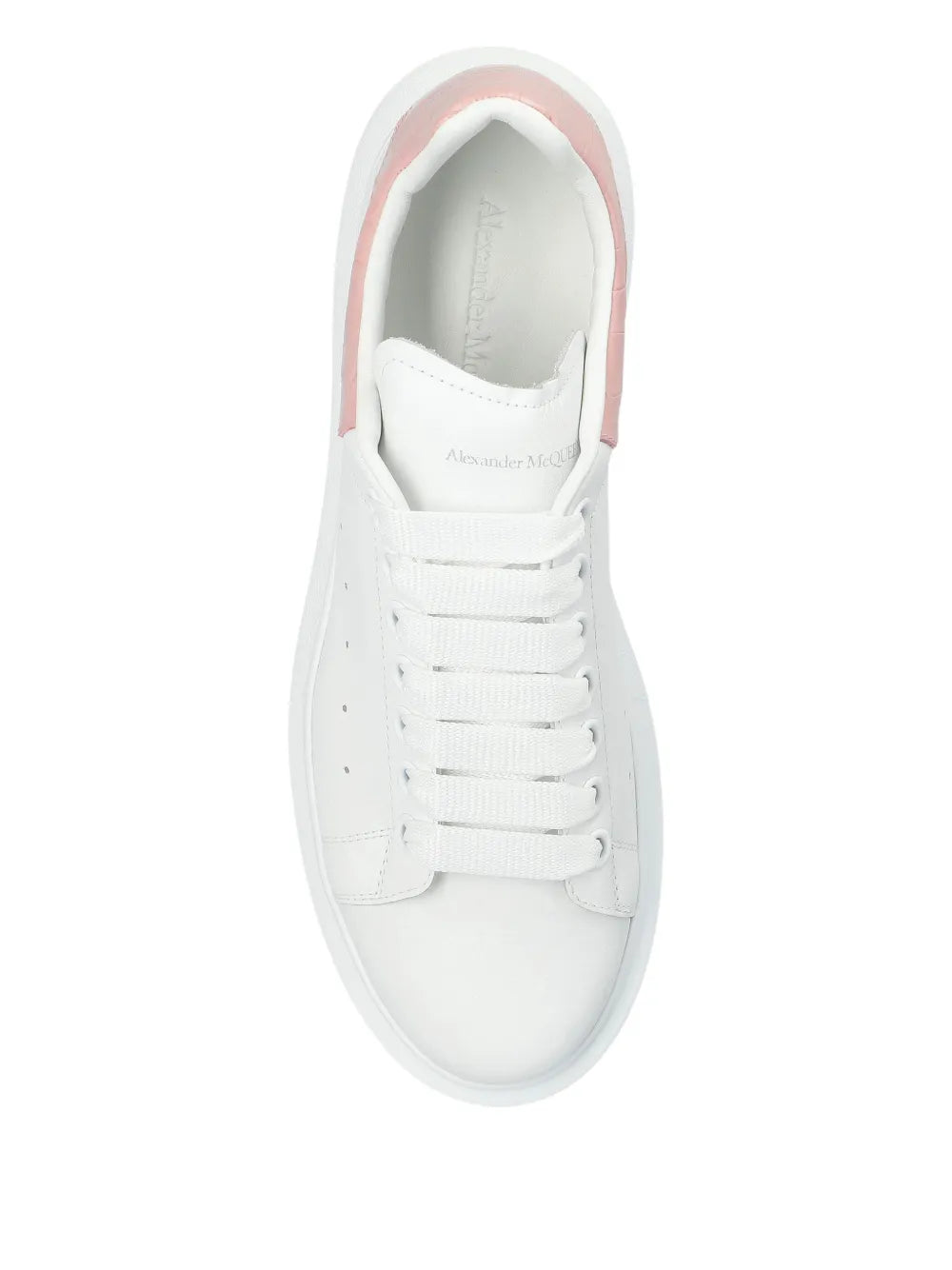 Alexander McQueen Tênis de salto alto oversized em couro com efeito crocodilo