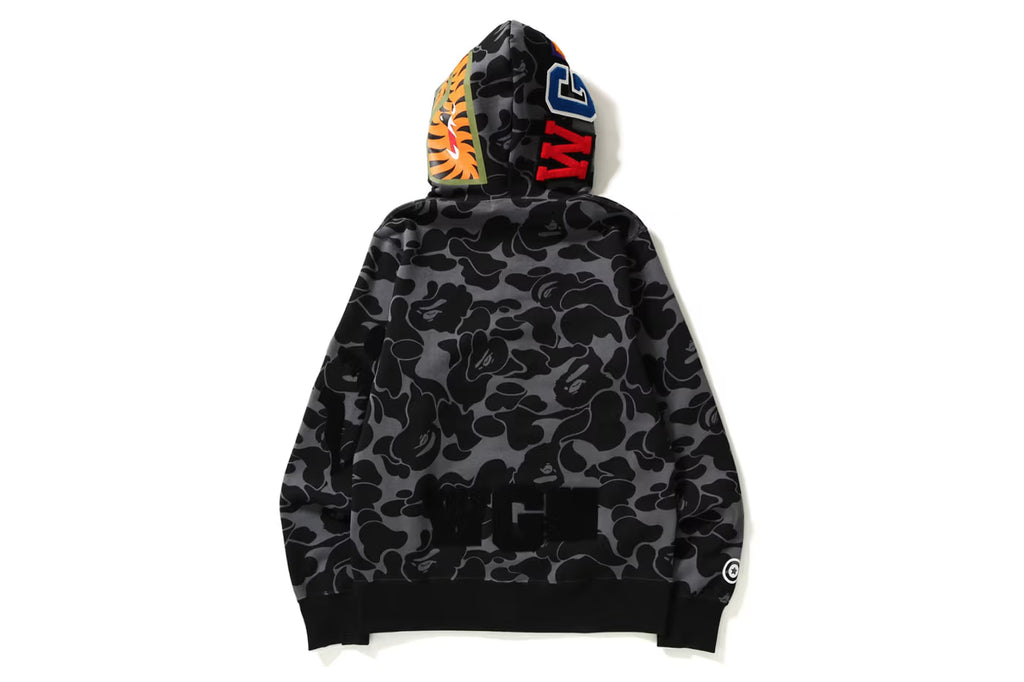 A BAPE moletom com capuz Big ABC Solid Camo Shark.